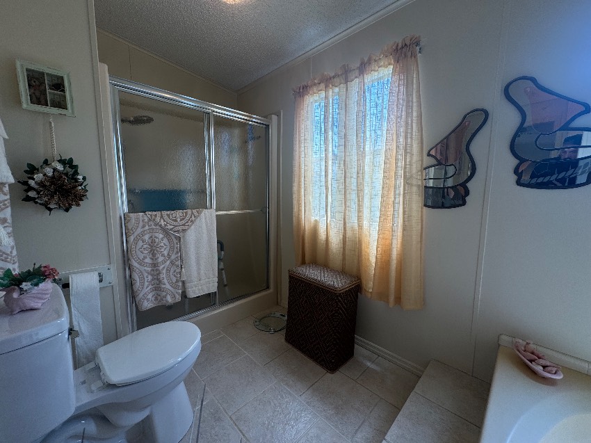 5609 Queensbury Blvd a Sarasota, FL Mobile or Manufactured Home for Sale