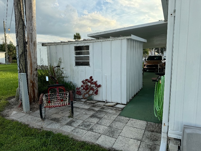 327 Alice Dr a Lakeland, FL Mobile or Manufactured Home for Sale