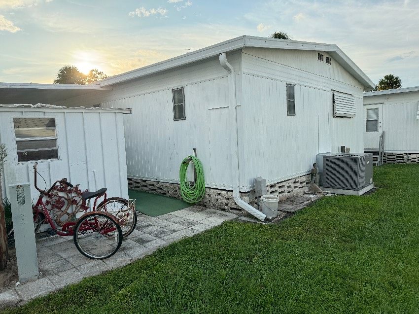 327 Alice Dr a Lakeland, FL Mobile or Manufactured Home for Sale