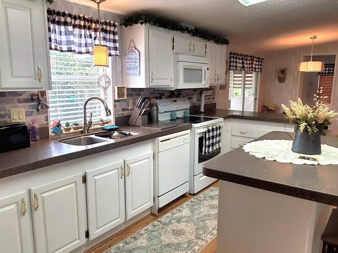 10387 W Walden Forest Circle a Homosassa, FL Mobile or Manufactured Home for Sale