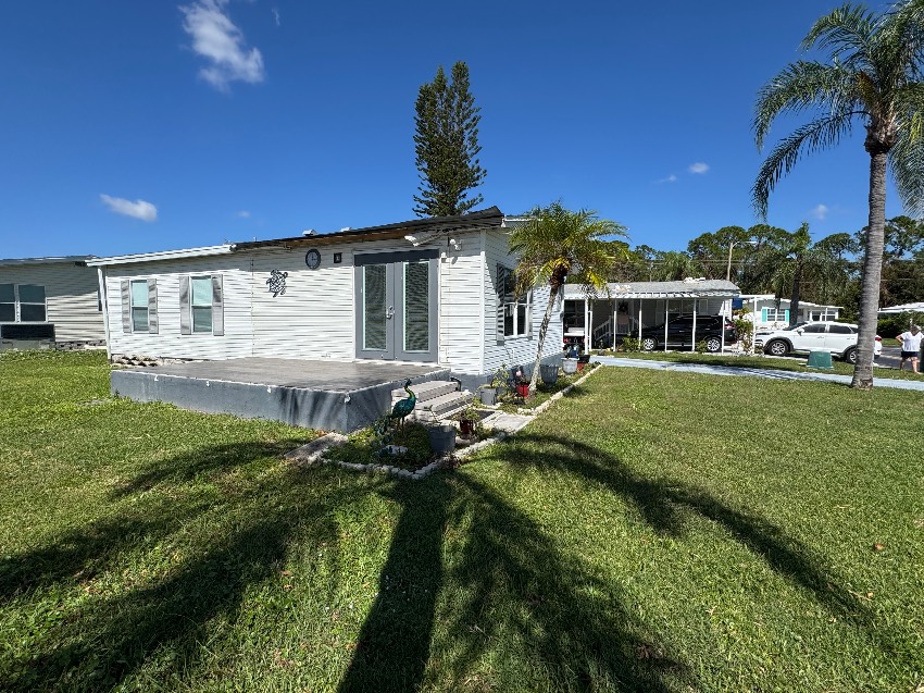 5314 Furness Circle a Sarasota, FL Mobile or Manufactured Home for Sale