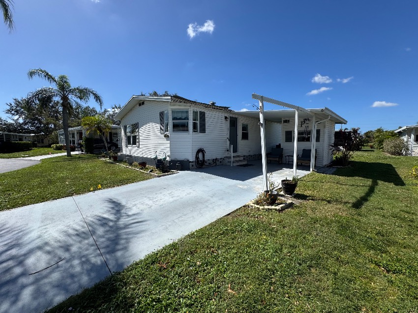 5314 Furness Circle a Sarasota, FL Mobile or Manufactured Home for Sale