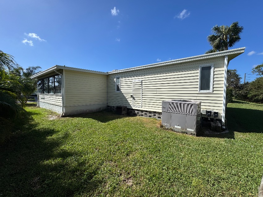 6419 Wakefield Ln a Sarasota, FL Mobile or Manufactured Home for Sale