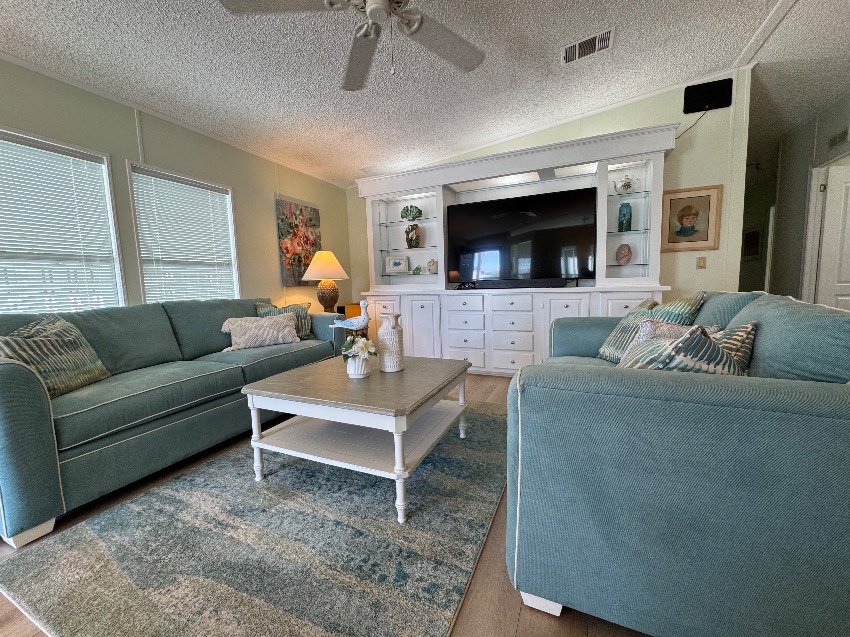 6419 Wakefield Ln a Sarasota, FL Mobile or Manufactured Home for Sale