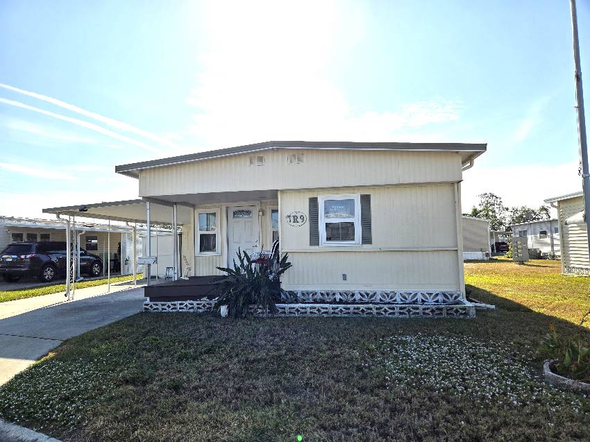 504 44th Ave E, Lot R-9 a Bradenton, FL Mobile or Manufactured Home for Sale