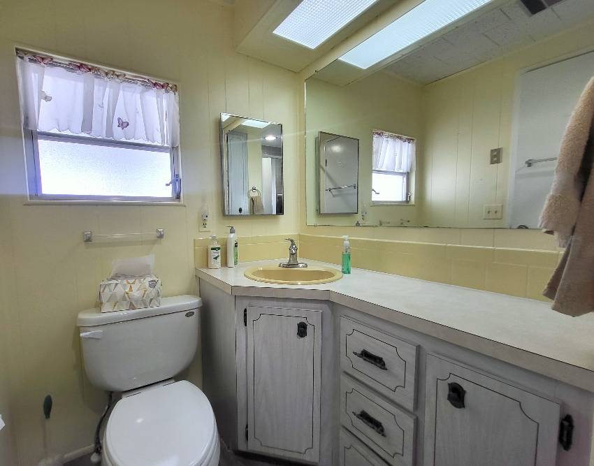 2324 Fremont Dr a Sarasota, FL Mobile or Manufactured Home for Sale