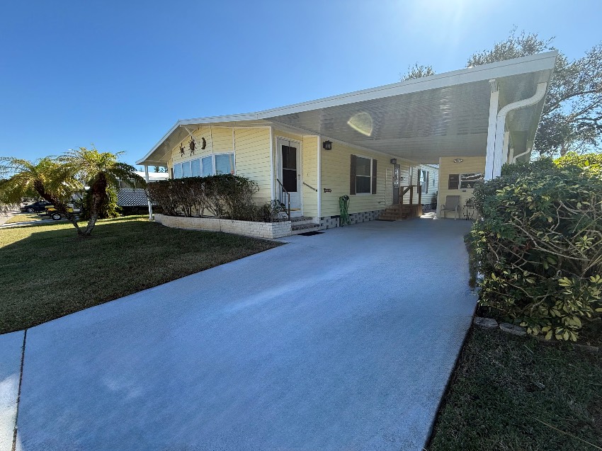 6332 Lichfield Ln a Sarasota, FL Mobile or Manufactured Home for Sale