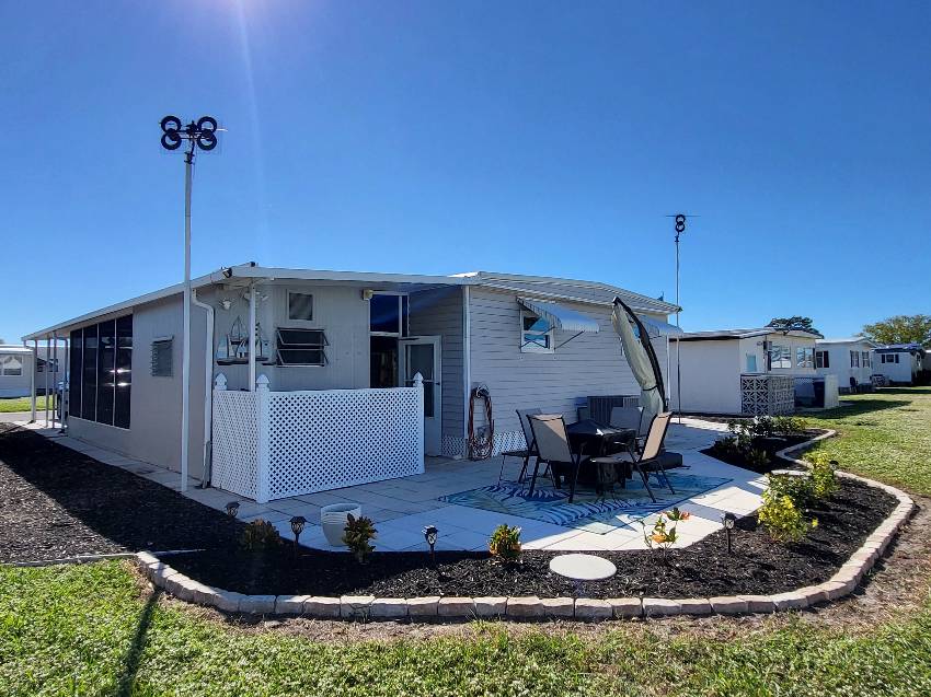 2331 Lakeview Dr a Sarasota, FL Mobile or Manufactured Home for Sale