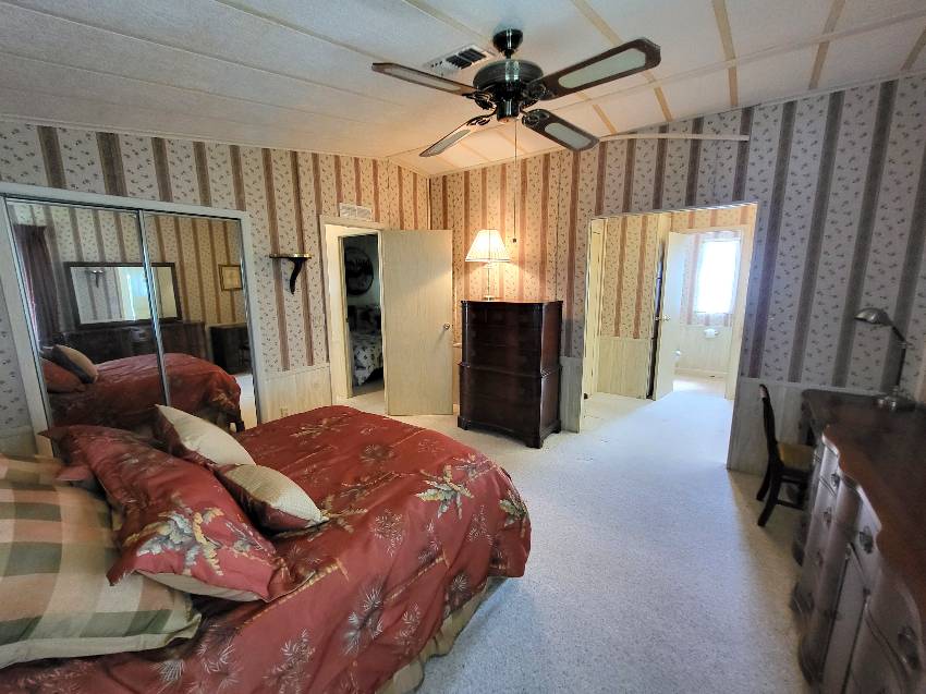 5435 Sussex Lane a Sarasota, FL Mobile or Manufactured Home for Sale