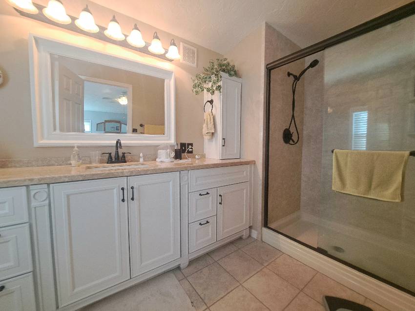 1174 Sparrow Lane a Tarpon Springs, FL Mobile or Manufactured Home for Sale