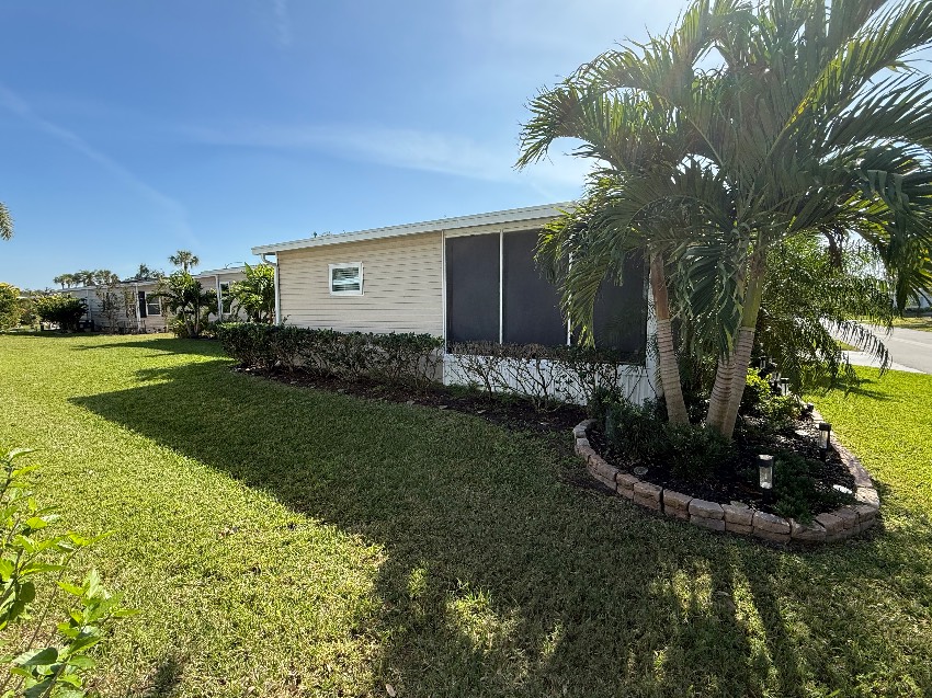 5461 Aylesbury Ln a Sarasota, FL Mobile or Manufactured Home for Sale