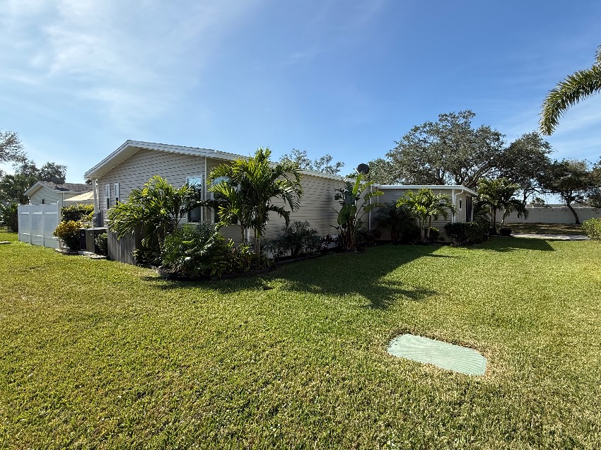 5461 Aylesbury Ln a Sarasota, FL Mobile or Manufactured Home for Sale