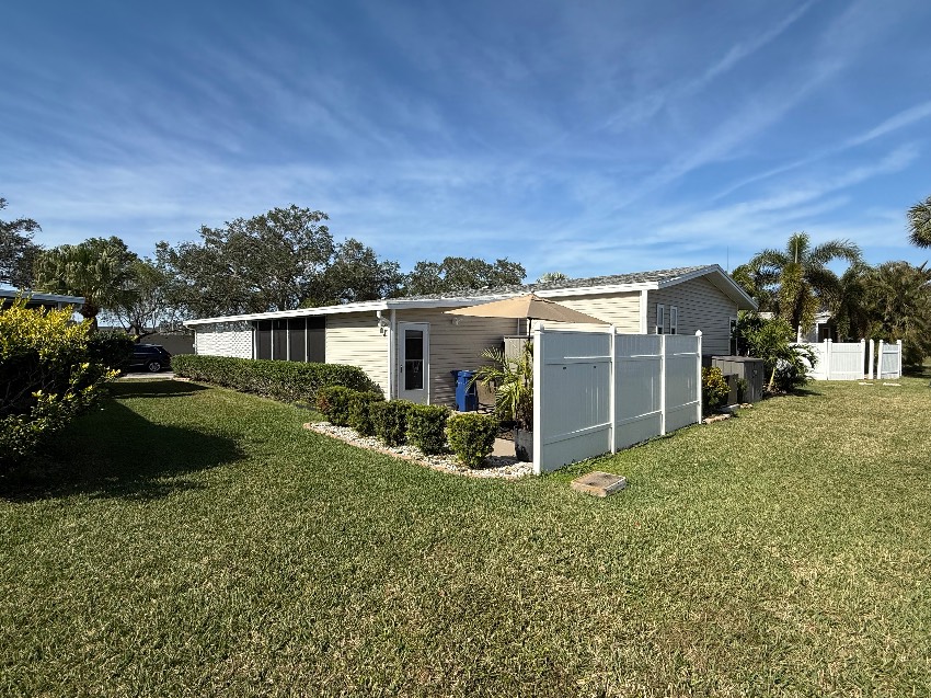 5461 Aylesbury Ln a Sarasota, FL Mobile or Manufactured Home for Sale