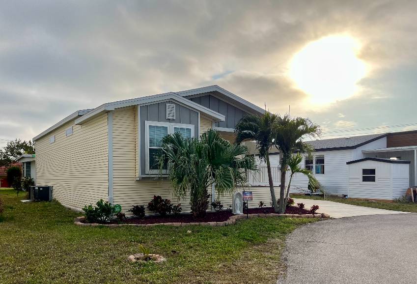 904 Bonaire a Venice, FL Mobile or Manufactured Home for Sale