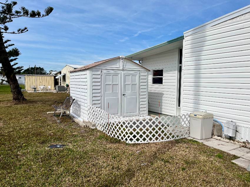 23 Imperial Ave a Palmetto, FL Mobile or Manufactured Home for Sale