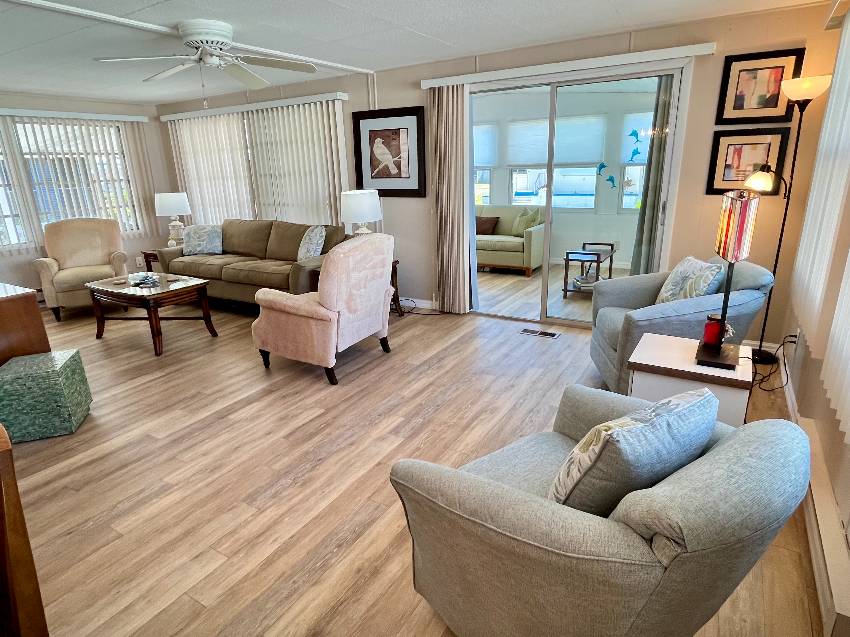 83 Azalea St a Venice, FL Mobile or Manufactured Home for Sale