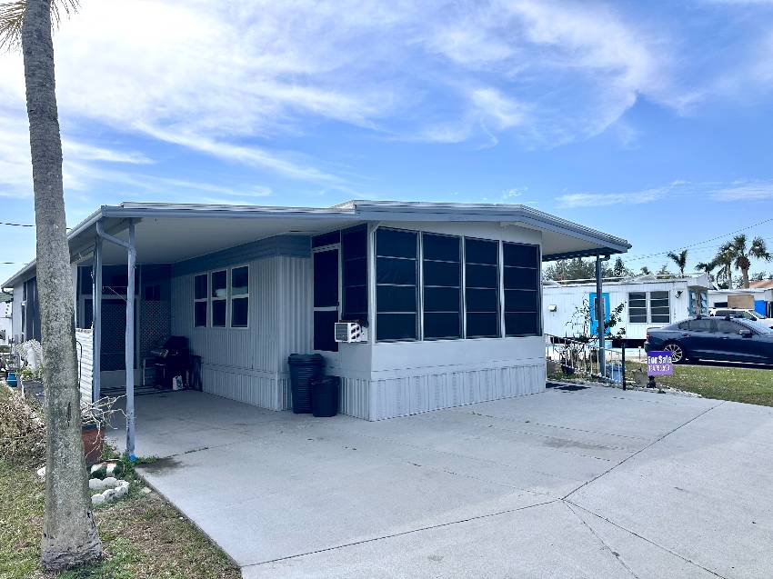 7 Evergreen Ave a Palmetto, FL Mobile or Manufactured Home for Sale