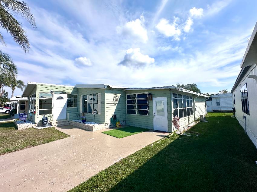 7323 Queens Way a Ellenton, FL Mobile or Manufactured Home for Sale