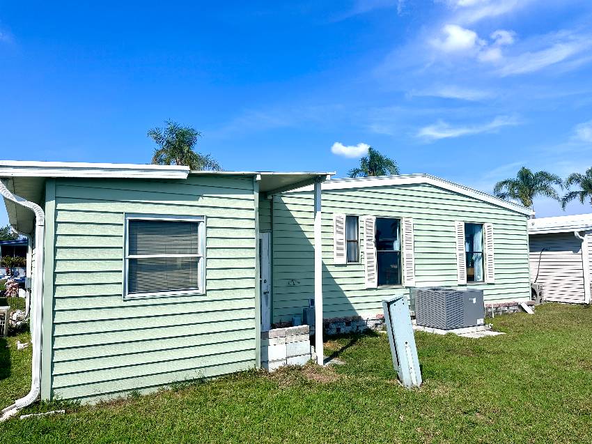 7323 Queens Way a Ellenton, FL Mobile or Manufactured Home for Sale