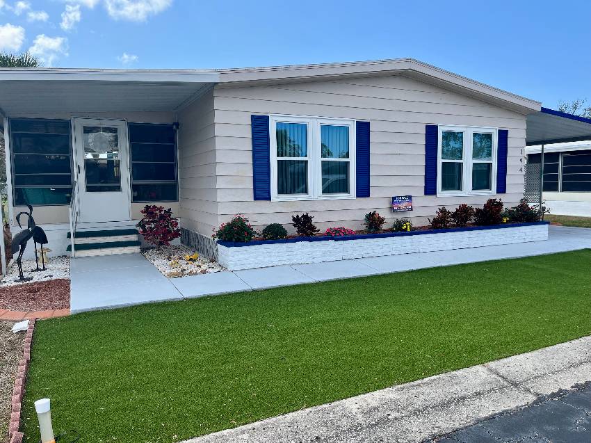 194 Gauva Circle a Bradenton, FL Mobile or Manufactured Home for Sale