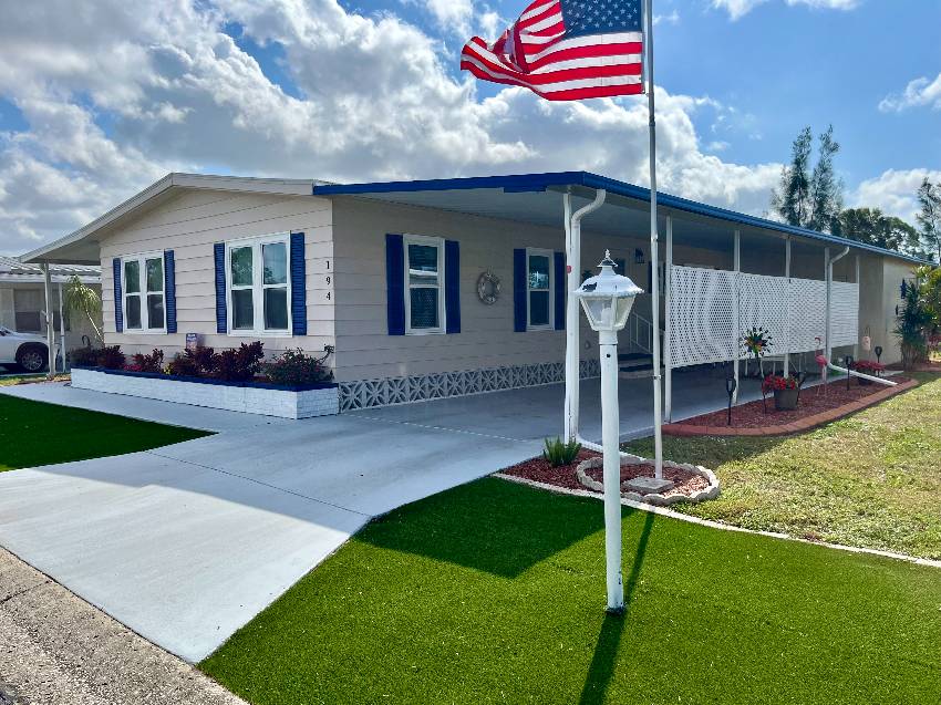 194 Gauva Circle a Bradenton, FL Mobile or Manufactured Home for Sale