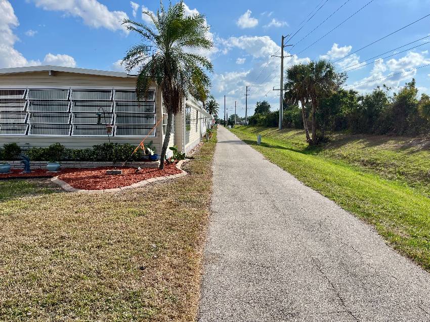 900 Trinidad a Venice, FL Mobile or Manufactured Home for Sale