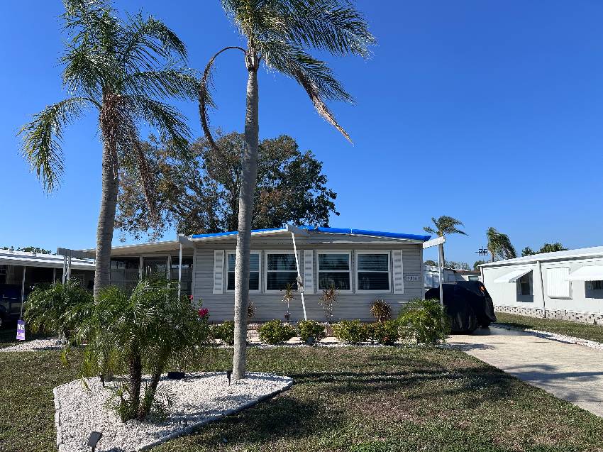 7816 Lakeshore Drive a Ellenton, FL Mobile or Manufactured Home for Sale