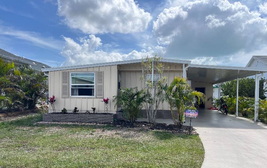 910 Cayman a Venice, FL Mobile or Manufactured Home for Sale