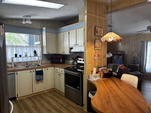 15777 Bolesta Road #46 a Clearwater, FL Mobile or Manufactured Home for Sale