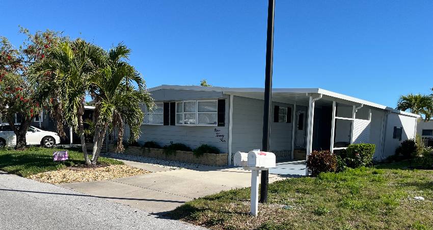 924 Zacapa a Venice, FL Mobile or Manufactured Home for Sale