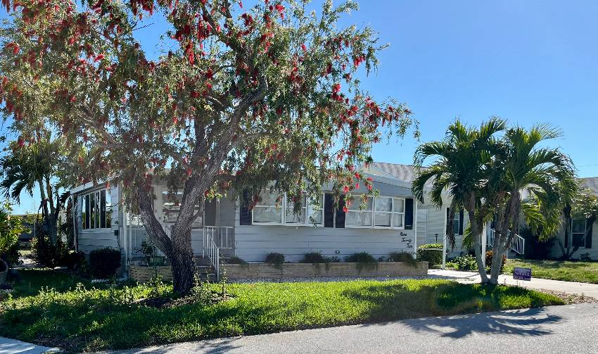 924 Zacapa a Venice, FL Mobile or Manufactured Home for Sale