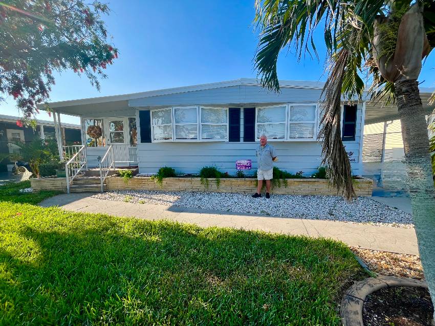 924 Zacapa a Venice, FL Mobile or Manufactured Home for Sale