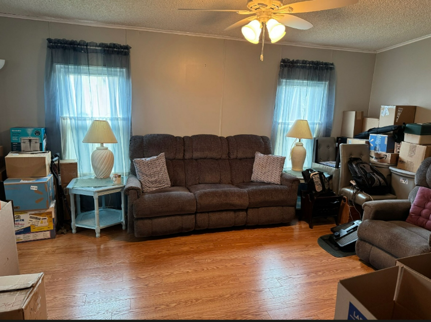 327 Crestwood Dr a Mulberry, FL Mobile or Manufactured Home for Sale