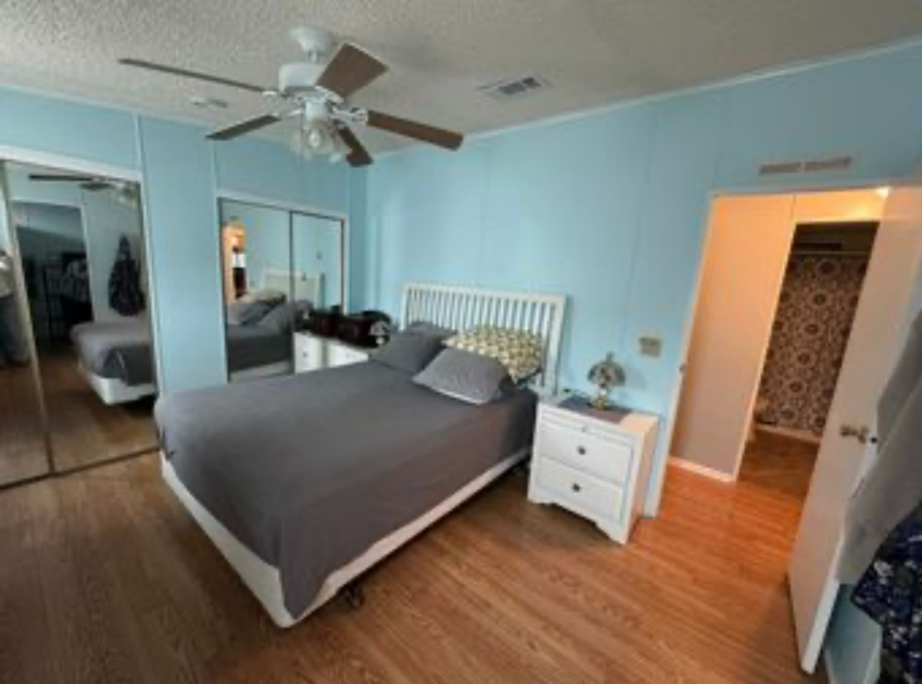 327 Crestwood Dr a Mulberry, FL Mobile or Manufactured Home for Sale