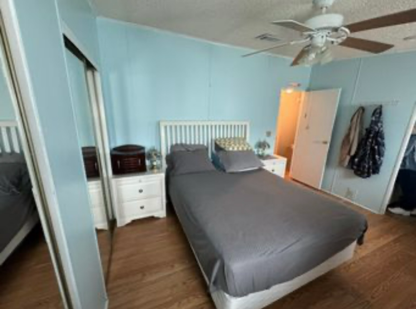 327 Crestwood Dr a Mulberry, FL Mobile or Manufactured Home for Sale