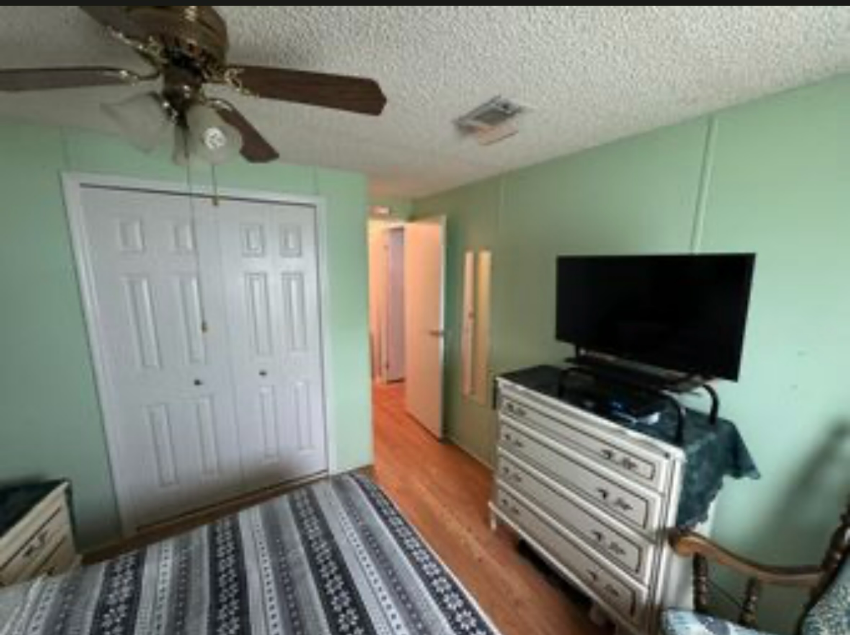 327 Crestwood Dr a Mulberry, FL Mobile or Manufactured Home for Sale