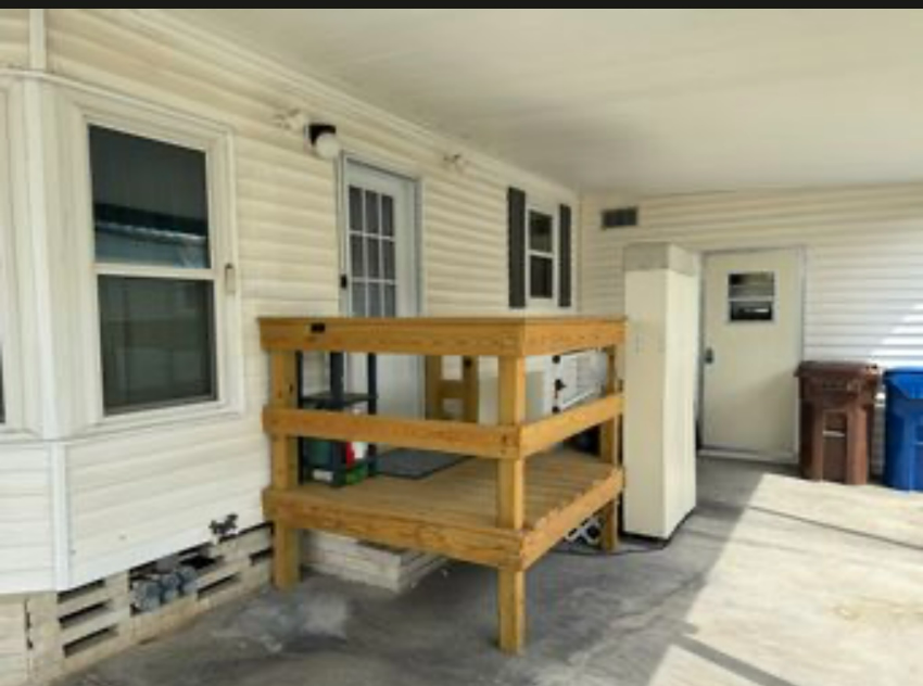 327 Crestwood Dr a Mulberry, FL Mobile or Manufactured Home for Sale