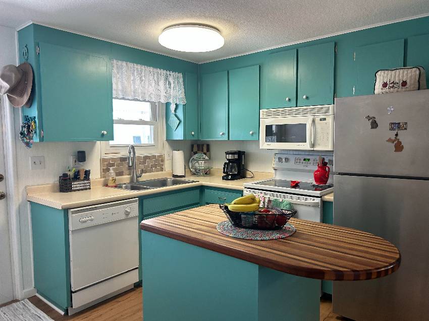 40 Kingsport Ave a Palmetto, FL Mobile or Manufactured Home for Sale