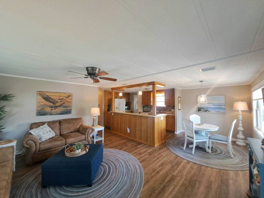 423 Molokai Ln a Largo, FL Mobile or Manufactured Home for Sale