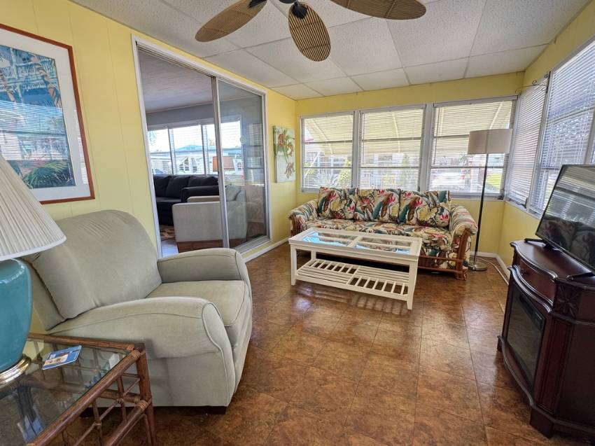1415 Main St Lot 279 a Dunedin, FL Mobile or Manufactured Home for Sale