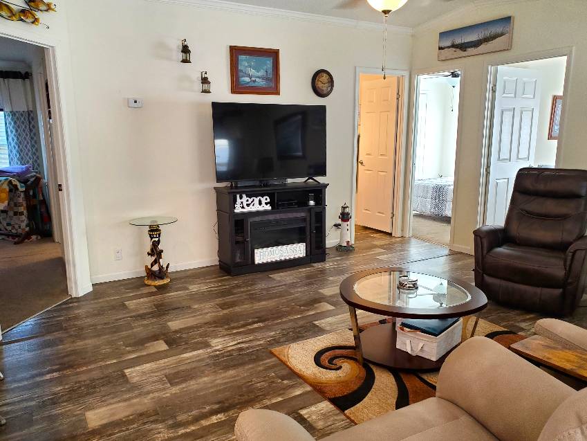 10664 S Sterlingshire Terrace a Homosassa, FL Mobile or Manufactured Home for Sale