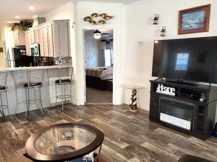 10664 S Sterlingshire Terrace a Homosassa, FL Mobile or Manufactured Home for Sale