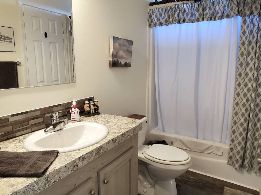 10664 S Sterlingshire Terrace a Homosassa, FL Mobile or Manufactured Home for Sale