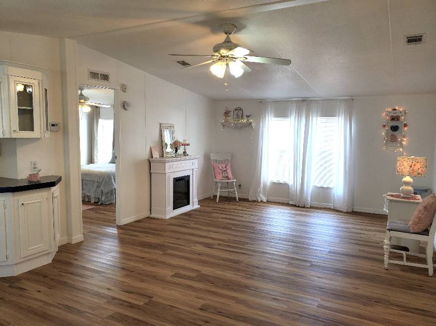 10456 S Little Hampton Terrace a Homosassa, FL Mobile or Manufactured Home for Sale