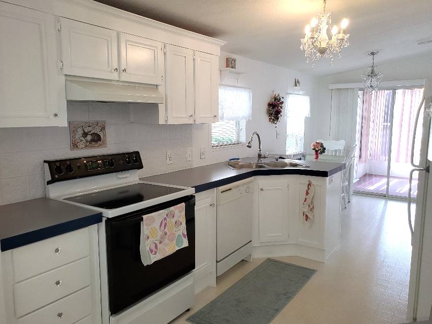 10456 S Little Hampton Terrace a Homosassa, FL Mobile or Manufactured Home for Sale
