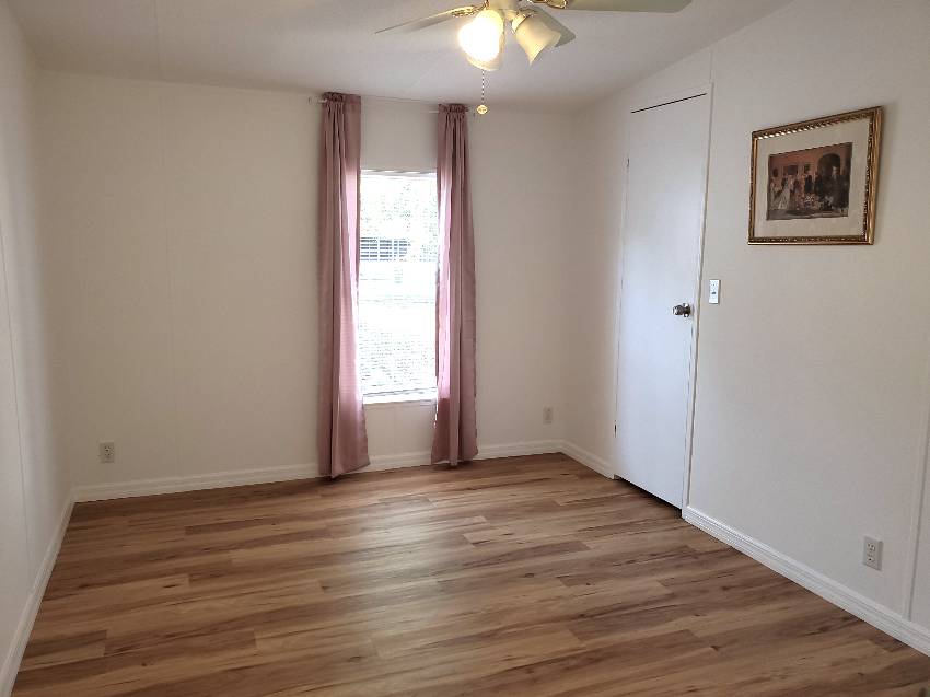 10456 S Little Hampton Terrace a Homosassa, FL Mobile or Manufactured Home for Sale