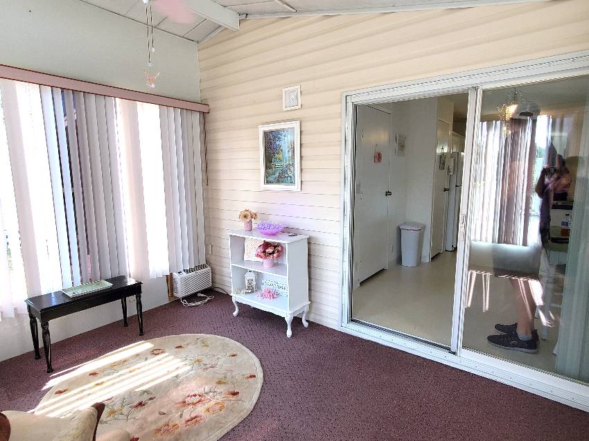 10456 S Little Hampton Terrace a Homosassa, FL Mobile or Manufactured Home for Sale
