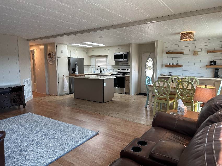307 Apricot St a Bradenton, FL Mobile or Manufactured Home for Sale