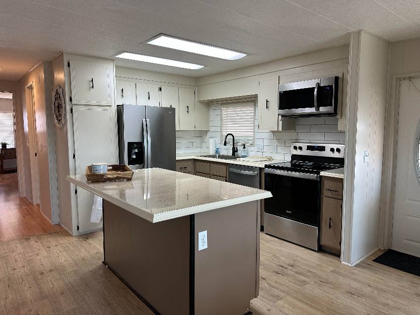 307 Apricot St a Bradenton, FL Mobile or Manufactured Home for Sale