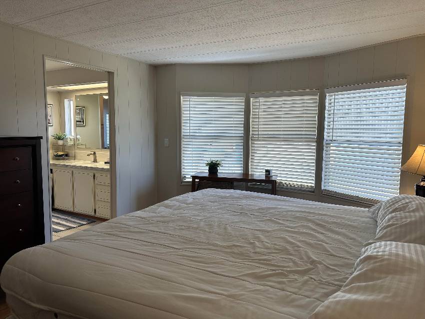 307 Apricot St a Bradenton, FL Mobile or Manufactured Home for Sale